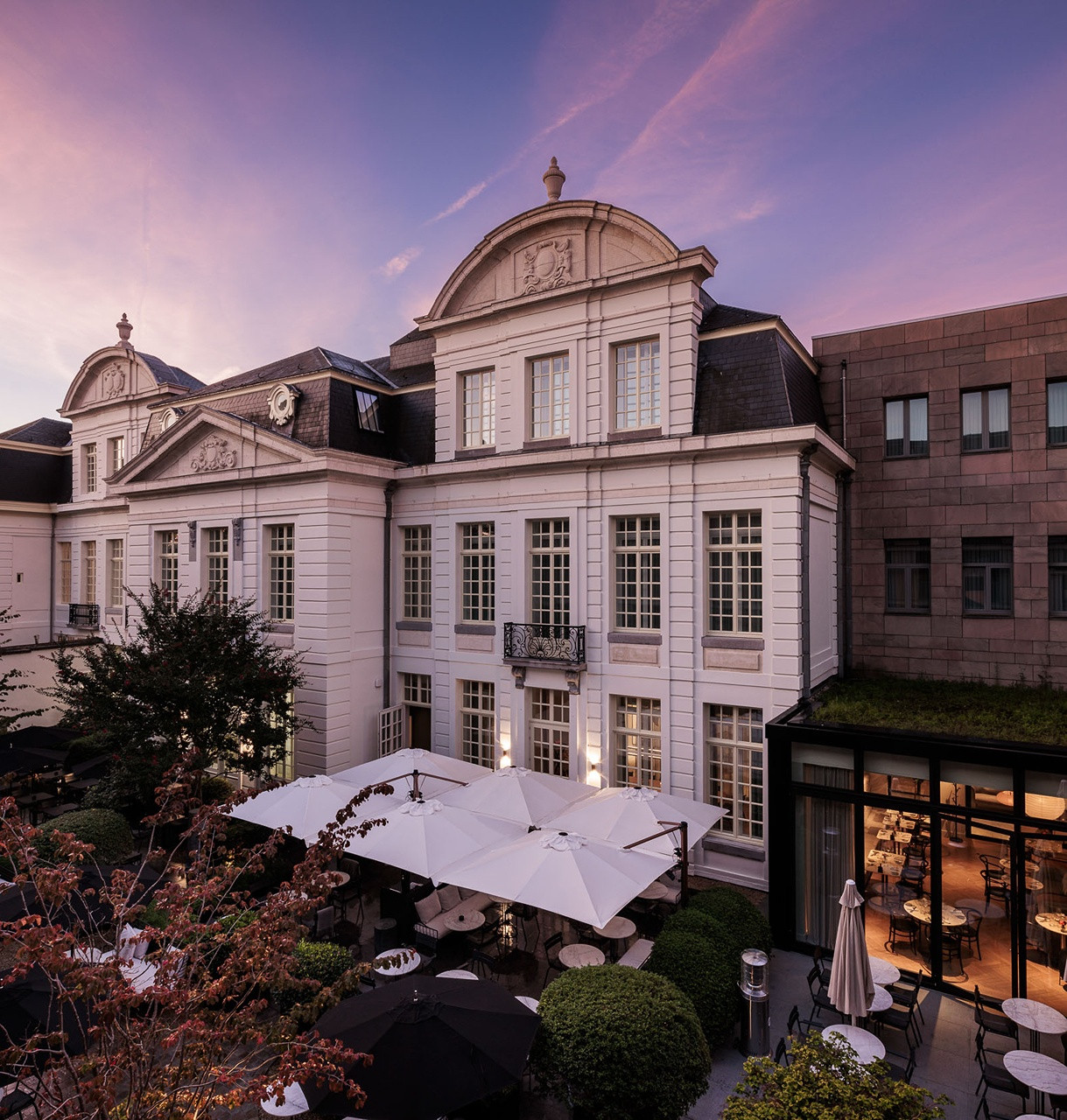 Secret courtyard garden in Ghent